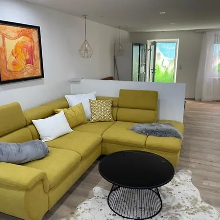 Aussergewoehnliche Kellerloft Apartmán Innsbruck