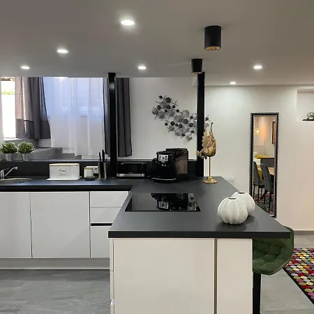 Aussergewoehnliche Kellerloft * إنسبروك