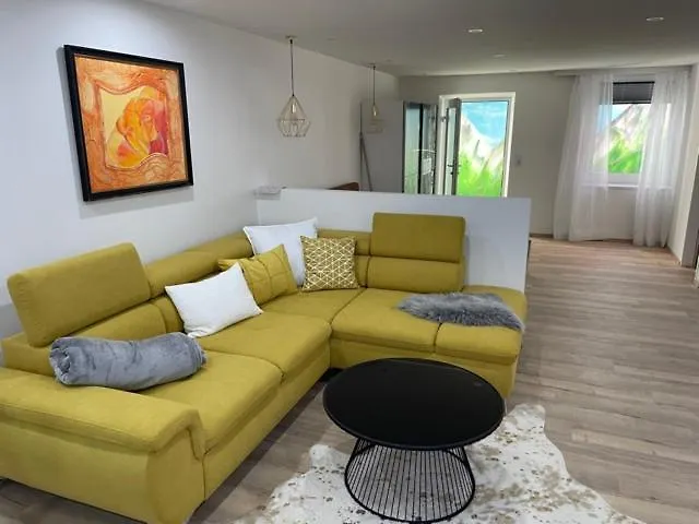 Aussergewoehnliche Kellerloft شقة إنسبروك