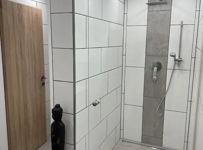 Aussergewoehnliche Kellerloft شقة إنسبروك