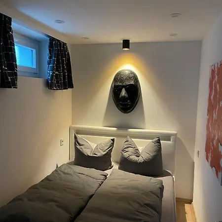 Aussergewoehnliche Kellerloft Daire